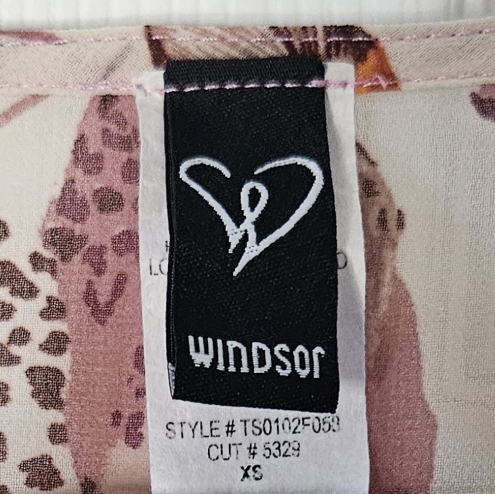 Windsor Nearly Sheer High-Low Blouse - Picture 6 of 6